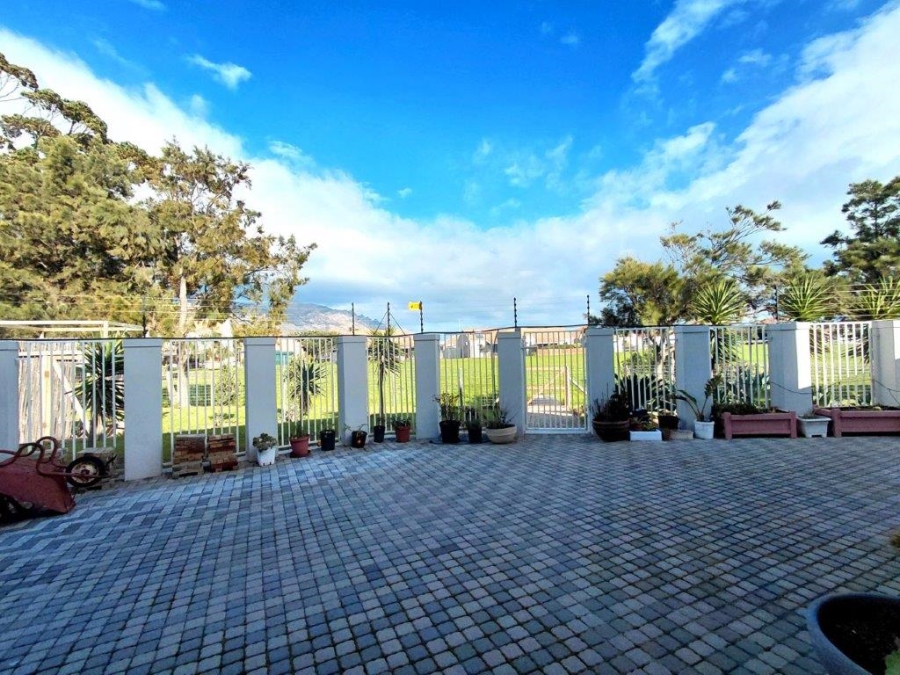 4 Bedroom Property for Sale in Fairview Golf Estate Western Cape